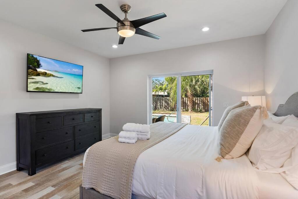 فيلا ساراسوتافي Florida Getaway With Backyard Pool Oasis المظهر الخارجي الصورة
